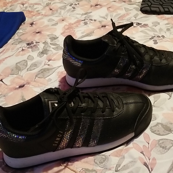 Sneakers - Picture 1 of 2